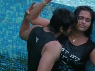 South indijke des bhabhi fantastično romanca pri plavanje bazen - hindi vroče skratka movie-2016
