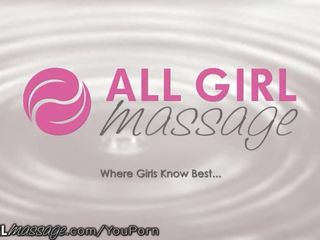 Allgirlmassage kết hôn mẹ tôi đã muốn fuck đầu tiên thời gian xoa bóp với đồng tính nữ thiếu niên