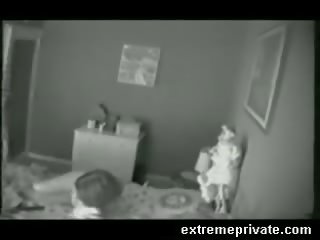 Meglesés kamera elcsípett reggel maszturbáció én anya film