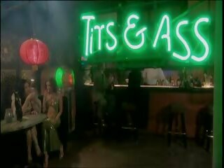 Lesbianas bar criadas masturbarse en trío: gratis x calificación vídeo 2f