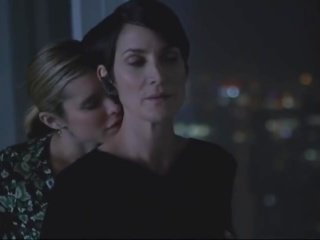 Carrie-anne moss, susie abromeit - জেসিকা জোনস 1x01 (2015)