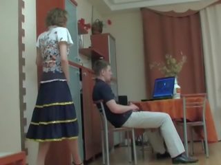 Amice uitandu-se x evaluat film sedusă de bruneta milf