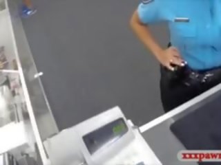 Velika prsi policija uradnik zanič in zajebal na pawn moški