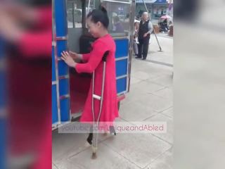 Polio lady: öýde ýasalan & agyz açdyrýan woman sikiş clip film