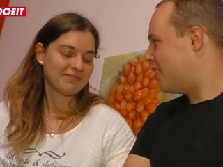 Letsdoeit - amateur französisch milf wird sie riesig titten bedeckt im wichse