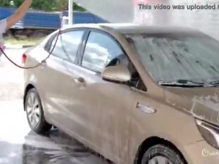 공공의 나체상 carwash